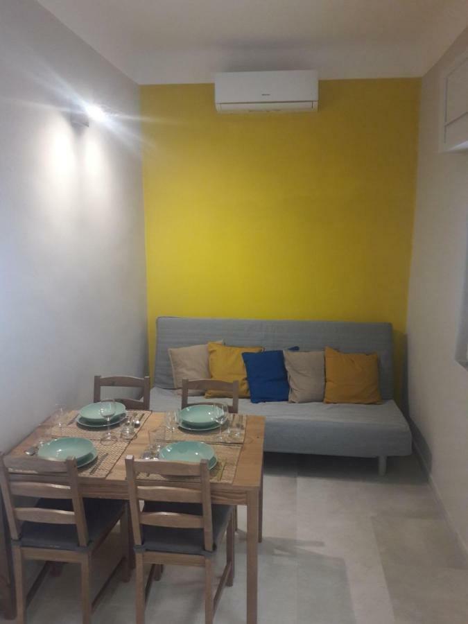 Signorile Street - Apartment Near The Sea Bari Exterior photo