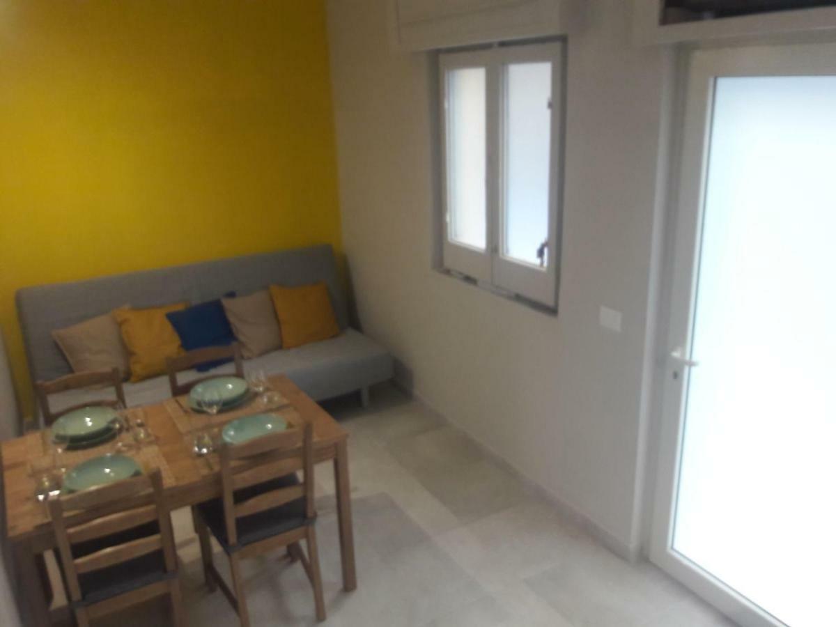 Signorile Street - Apartment Near The Sea Bari Exterior photo